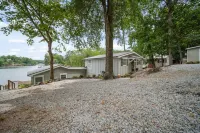 Canary Cottage Lakehouse on Jackson Lake
