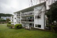 Two bedroom apartment with balcony dog friendly