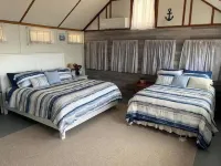 Cottage on Seneca Lake Shoreline - Country Houses