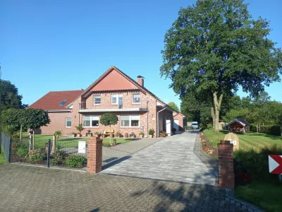 Vacation apartment in a quiet, rural location Hotel dekat Museum Oll Reef Hus J. u. G. Tjaden