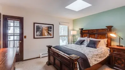 FIRESIDE MOOSE CONDO - Winter Park, Walk to Town