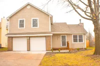 Cozy, Clean, Comfortable Home for Large Families