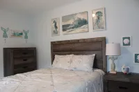 Recently Updated and short walk to downtown Charlevoix shops and restaurants!