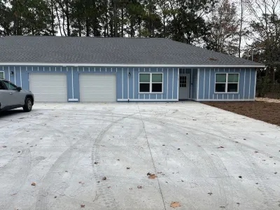 Duplex sleep 24 people.2 mile to beach and 6 full bathroom Hotels near Island Style