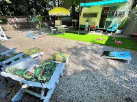 Vintage Glamper Oasis in Downtown Dover, walk to downtown and Henry Law Park ドーバーのホテル