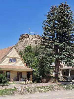 420 Friendly! A Charming 3 Bedroom Home Within Walking Distance of Downtown