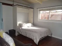 Within 30 Mins of SFO/OAK✈| Walk To Public Transit Hotels near California State University, East Bay