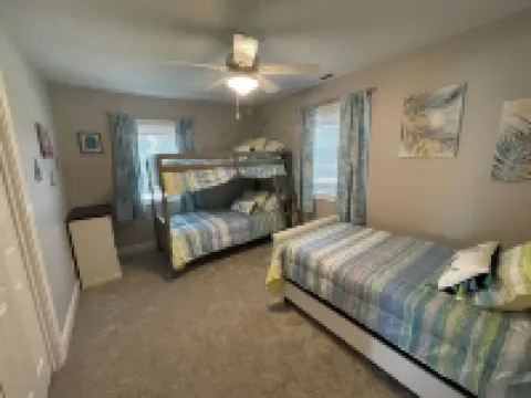 Enjoy a memorable lake vacation at family-friendly Channelside Lake House!