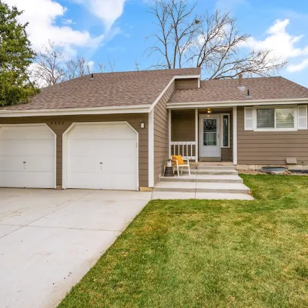 Centrally located Arvada Home