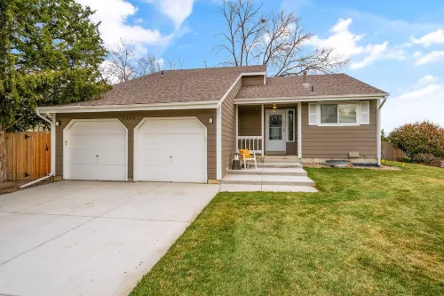 Centrally located Arvada Home