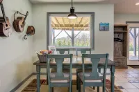 Pets welcomed, fully fenced in yard. Beautiful 1BR suite w full kitchen, WI-FI