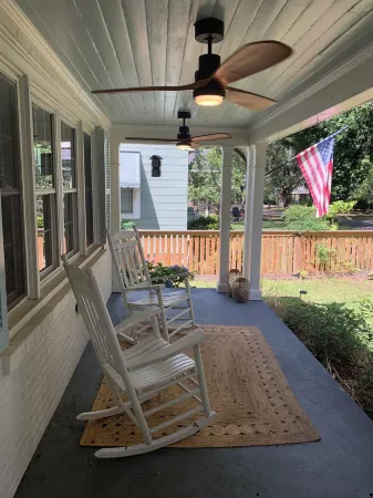 Cozy Cottage in Historic Willowbank