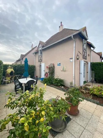 Chaleureuse Maison à la Plage Отели рядом с достопримечательностью «courseulles»