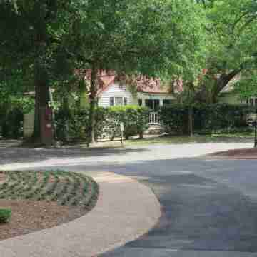 Historic Cottage - At Hopelands Gardens close to Hitchcock Woods (Remodeled) Hotel Exterior