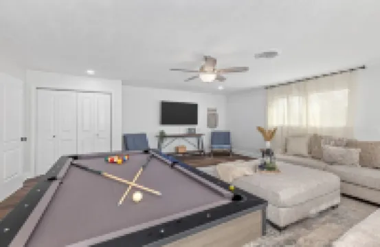 3Bd Getaway with Pool: Paradise Near the Casinos