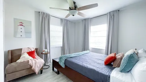 Home in quiet Bird Sanctuary Neighborhood, close to  Beach