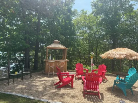 Waterfront, private, 2 bedroom apartment