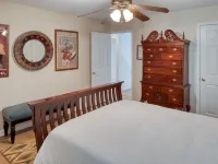 Large private 4 BR home near SAV airport with TV in every bedroom Hotel di Pooler