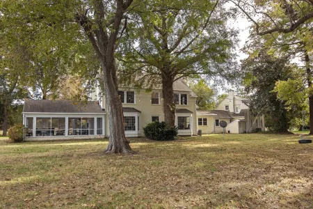 New! Gorgeous Waterfront Estate with Saltwater Pool, Beach and Dock