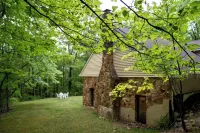 Quiet Cottage on Five+ Acres of Woods Close to All That BerkeleySprings Offers