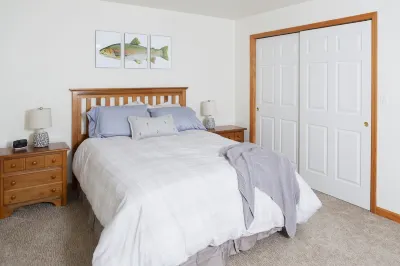 Spacious, Newly Updated Townhouse - Pinehill #12