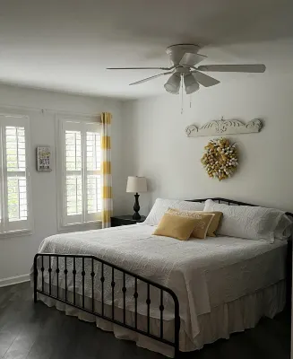 Cozy Villa in Shipyard, private beach and pool access