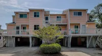 Cozy 3 Bedroom 2 Full Bath Condo - 2 Minute Walk to Beach!