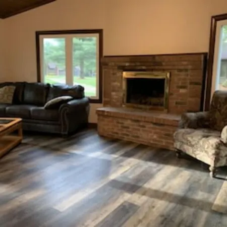 Apple Valley Lake, Pools and Beaches! Guest Passes available for a fee! Отели в г. Ховард Тауншип