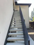 Contemporary One Bedroom Oasis in Downtown Kirkland