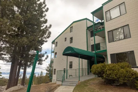 Skiers and sunset lovers