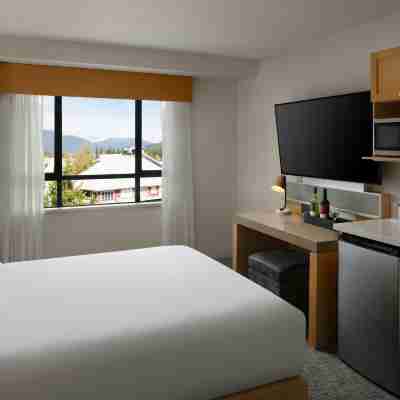 Delta Hotels Whistler Village Suites Rooms