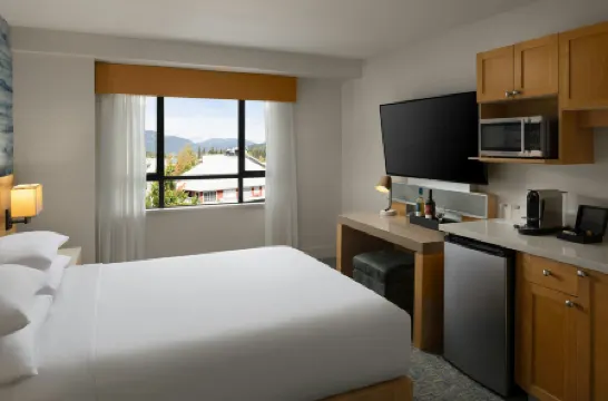 Delta Hotels Whistler Village Suites