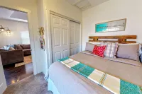 NEW Surfrider Bungalow - walk to downtown and the beach! Hôtels à proximité de : The Robert J. Lagomarsino Visitor Center at Channel Islands National Park