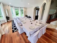 Huge home on 10 acres with Hot tub/Sauna & Privacy