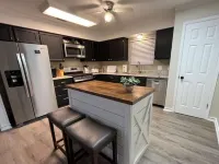 Cozy 3 BR + screened porch & FP