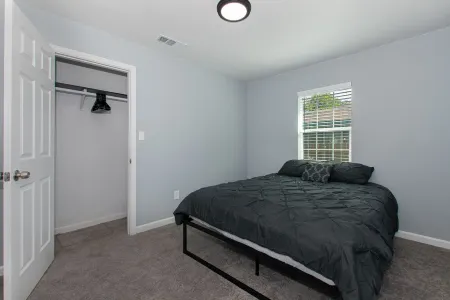 Cheerful 3 bedroom house near downtown and close to hospitals Отели рядом с достопримечательностью «Baylor Scott & White Medical Center — Temple»