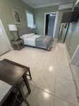 Beautiful Lake Front Guesthouse Close To I95