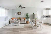 Cozy Home Mins From Randolph AFB, Airport, & More! Hotels in Universal City