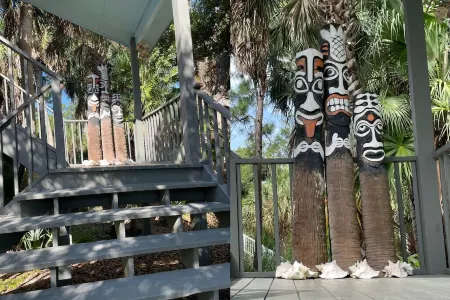 Only 50 Steps to the Beach! Free Beach Cart, Chairs,Bikes,Kayak,Paddle Board