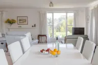 A private rural cottage close to beaches and Whitemark township Hotels in Flinders Island