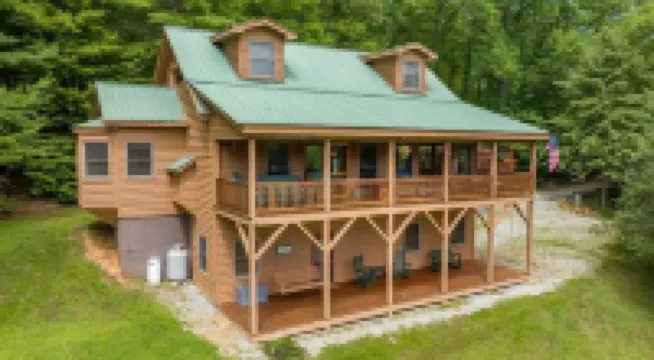 Peaceful Mtn cabin w/fast Wi-Fi & 5 min walk to River