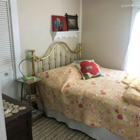 Little Farmhouse Cottage - Country Near the Coast