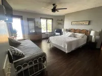 Spectacular Lakefront Retreat on 2 acres~ Perfect Large Family Getaway