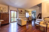 Elegant apartment a stone's throw from the center