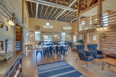 Bear Lake Private Inn Sleep 44  Family Reunions Groups