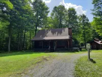 Beautiful 3 bedroom adirondack log cabin