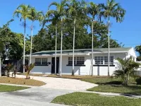 5. Near Beaches/PGA/Downtown/Roger Dean Stadium Hotel in zona T.J. Maxx