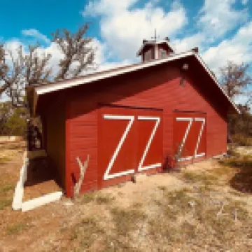 Quiet Farmhouse surrounded by 50 acres