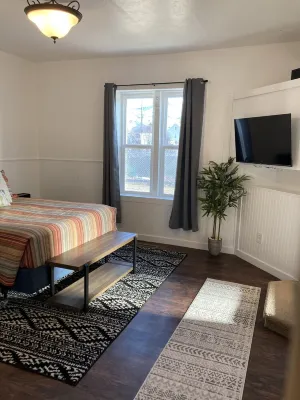 Relax at Mindy’s Country Cottage Hotels in der Nähe von Canyon View Park