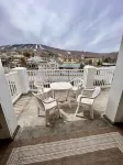 Mountain & sunset views from balcony! Heated pool/spas, walk to lifts & village!